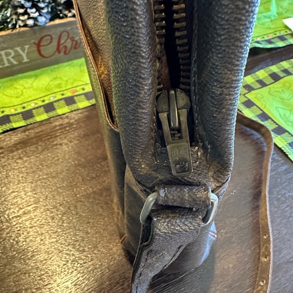 Louis Vuitton Brown Monogram  woman’s crossbody /travel bag large - Picture 11 of 16